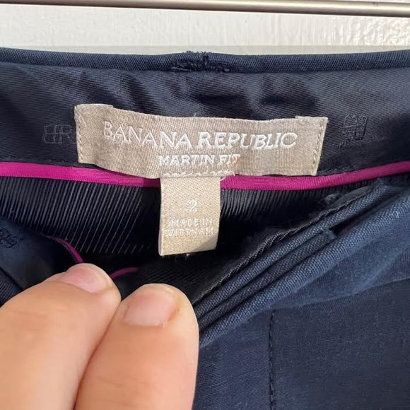 Banana Republic Martin Fit Straight in True Navy - Size 2 - Picture 4 of 8